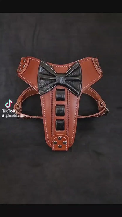 Bestia ''Bowtie'' leather harness