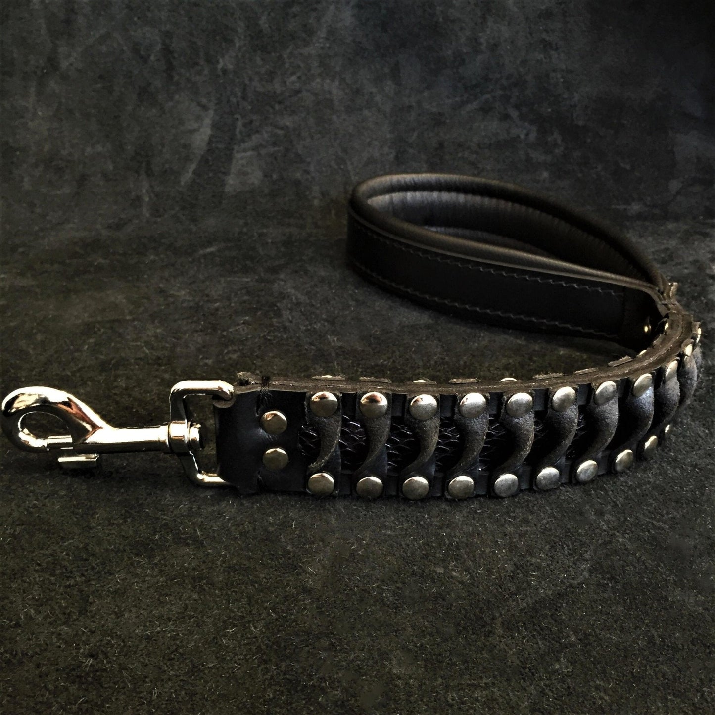The "Steampunk" leash by Bestia