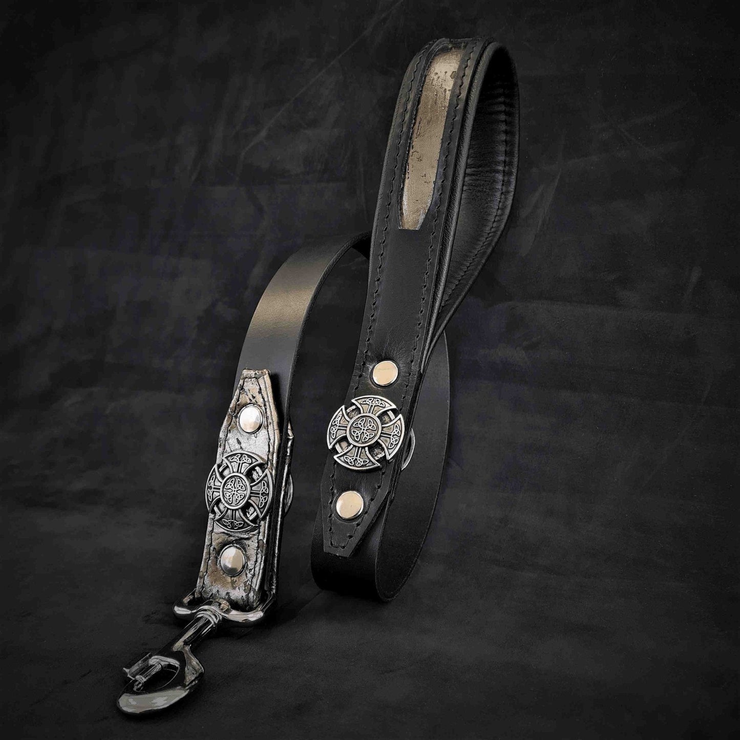 The ''Viking'' Leash by Bestia